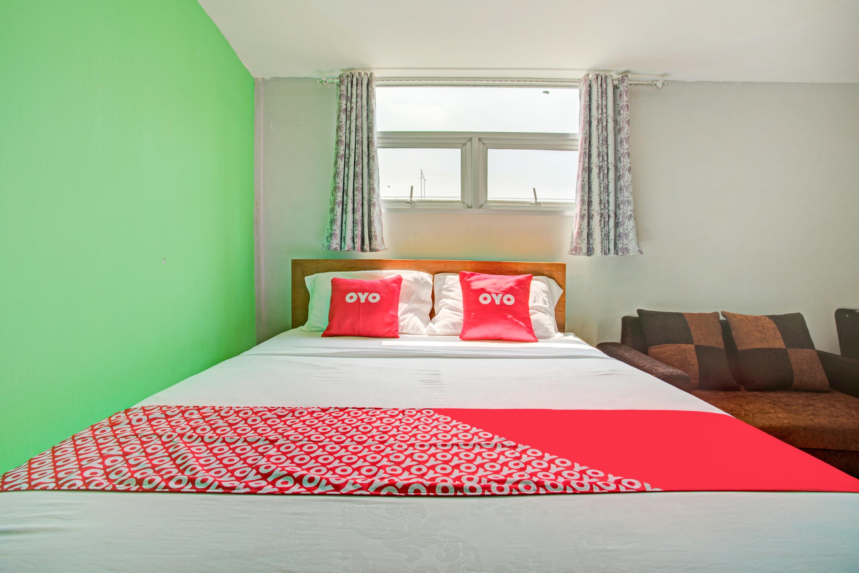 Hotel Oyo 3876 The Aurora 2*